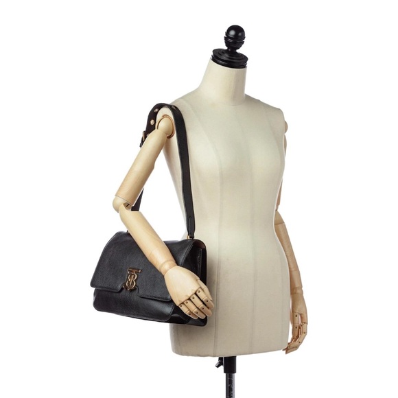 BURBERRY
TB bag leather handbag from Burberry is timeless, classic and beautiful - Picture 8 of 8